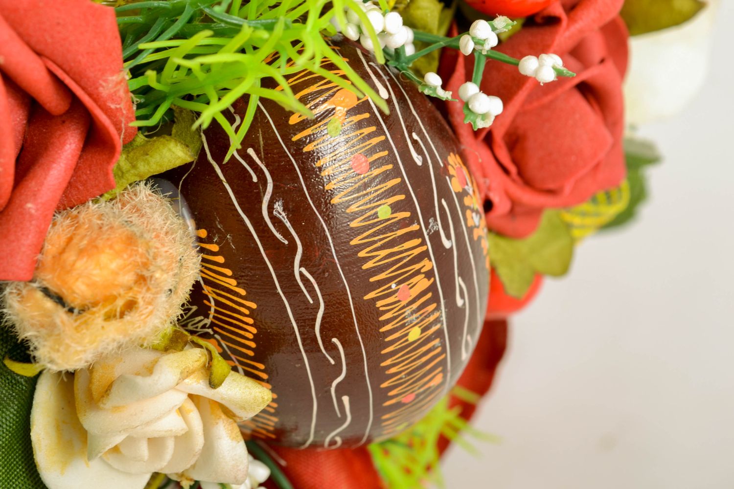Deep Easter basket with decor photo 2