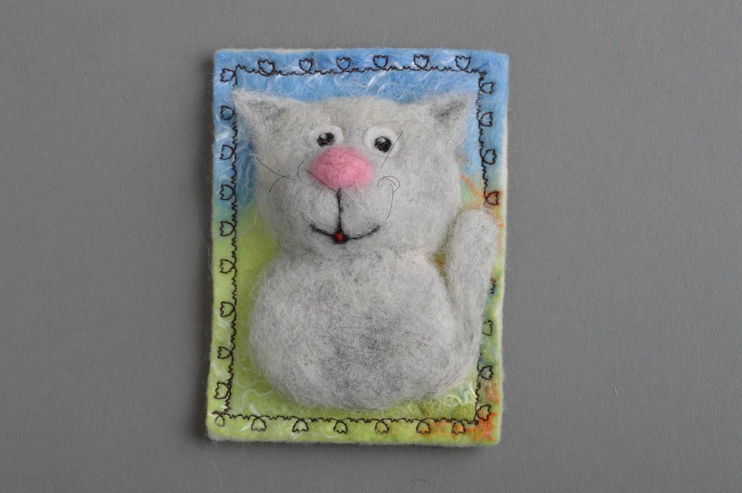 Aimant frigo chat gris en laine feutrée naturelle fait main rectangulaire photo 3