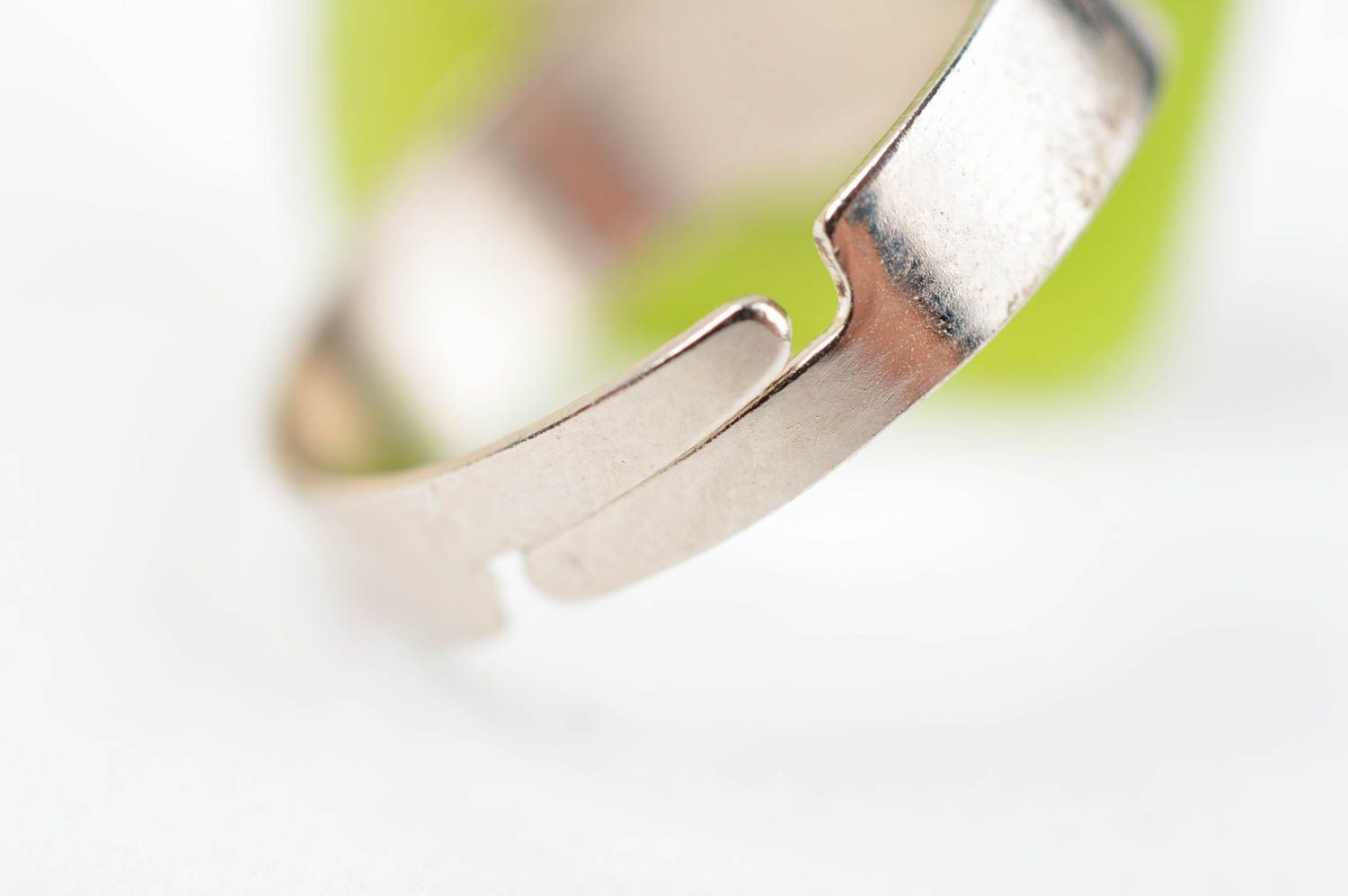 Кольцо ручной работы кольцо из стекла лаймового оттенка бижутерия из стекла фото 4