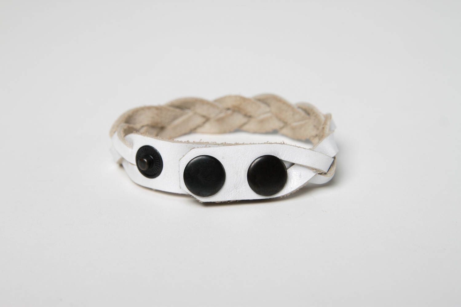 Bracelet cuir Bijou fait main blanc Accessoires design tressé boutons-pression photo 4