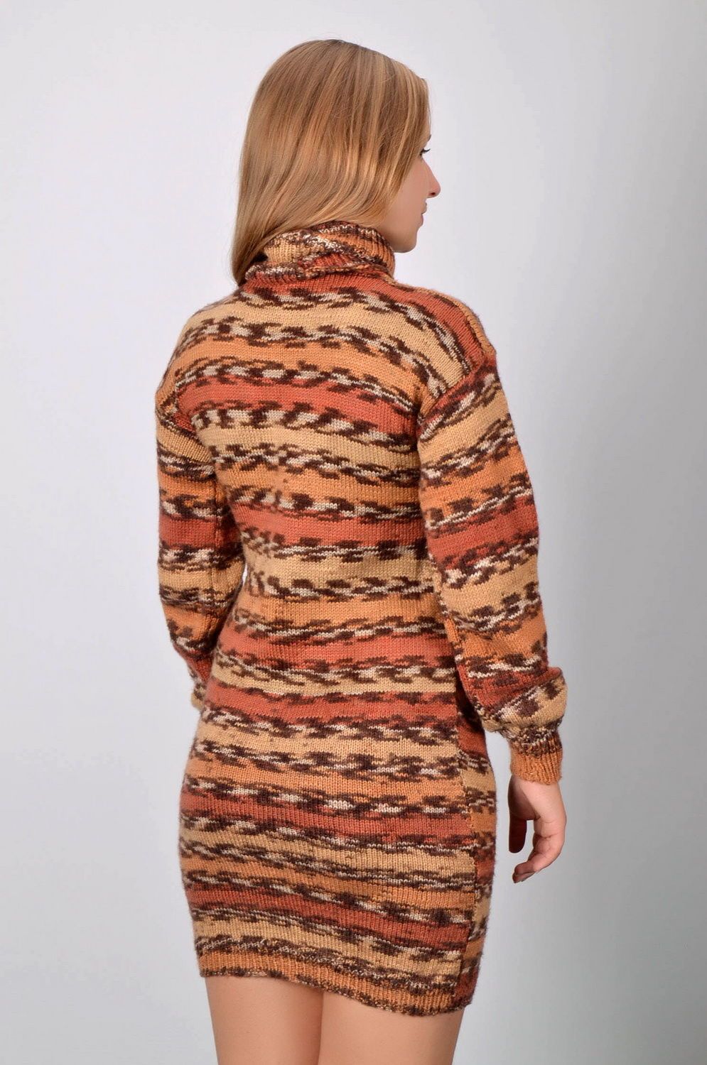 Robe tricotée en laine faite main photo 3