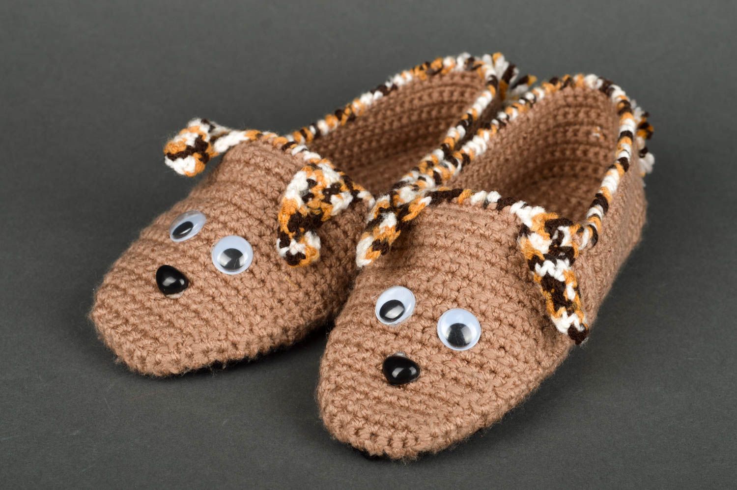 Pantoufles tricotées Chaussons design fait main bruns Accessoire enfant photo 1