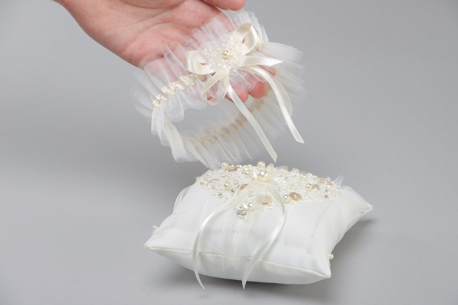 Handmade wedding accessories set 2 items bridal garter and ring bearer pillow Ivory photo 5