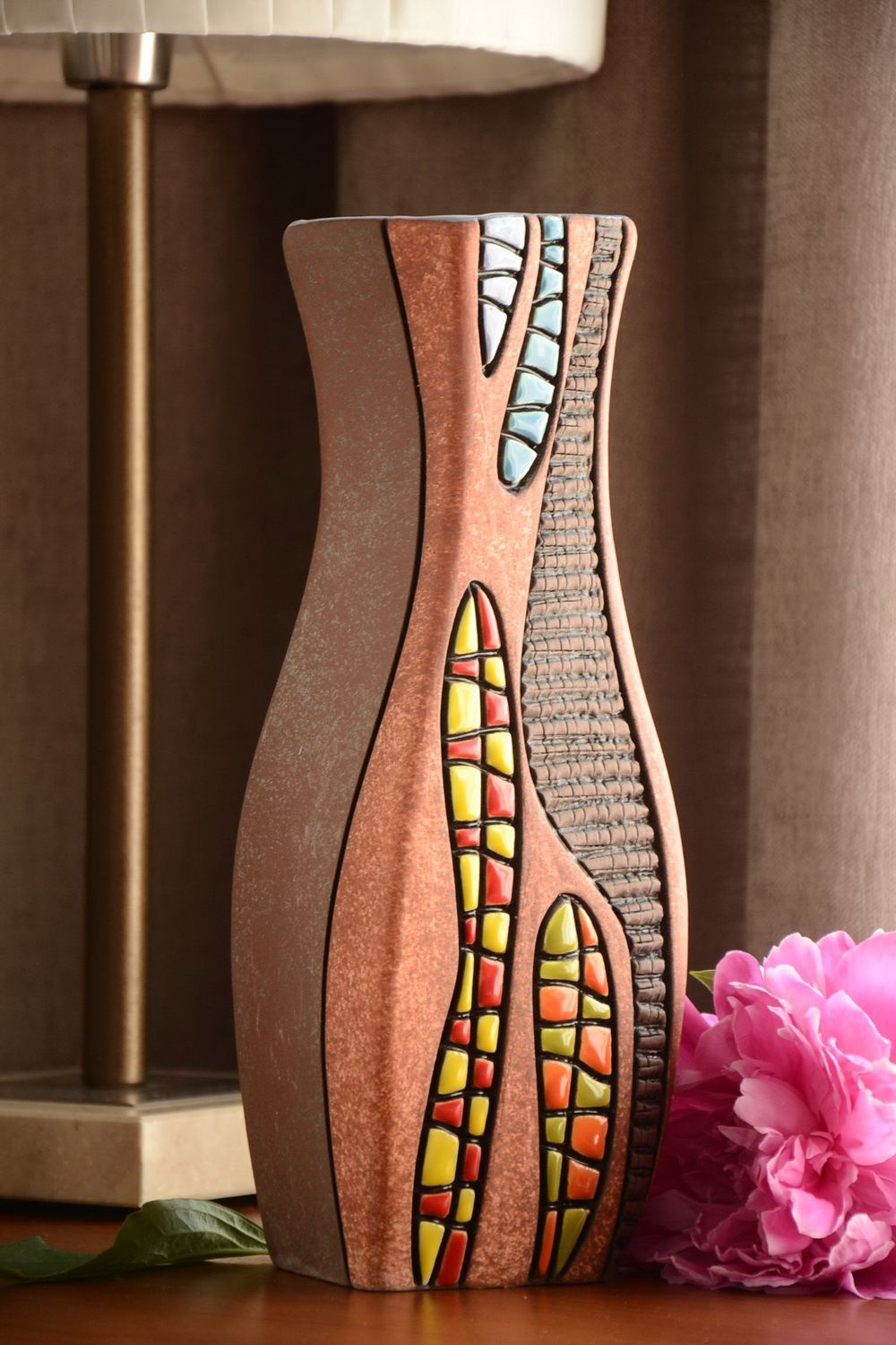 Глиняная ваза ручной работы с росписью пигментами красивая для декора дома 2.2 л фото 1