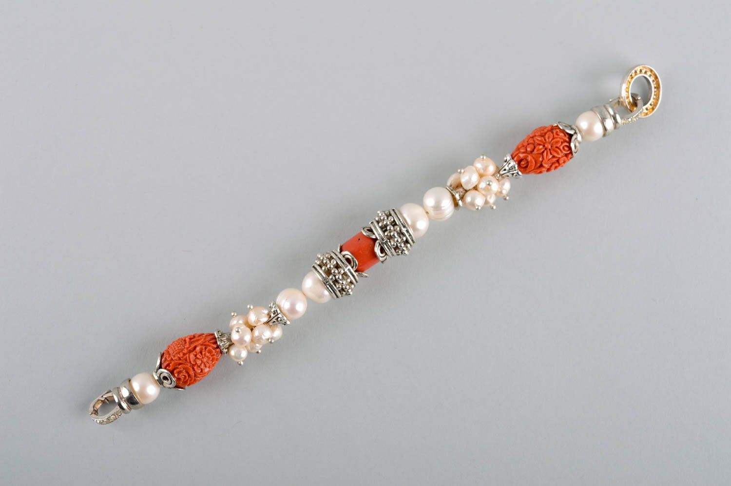 Bracelet en corail et perles Bijou fait main élégant Cadeau pour femme photo 5