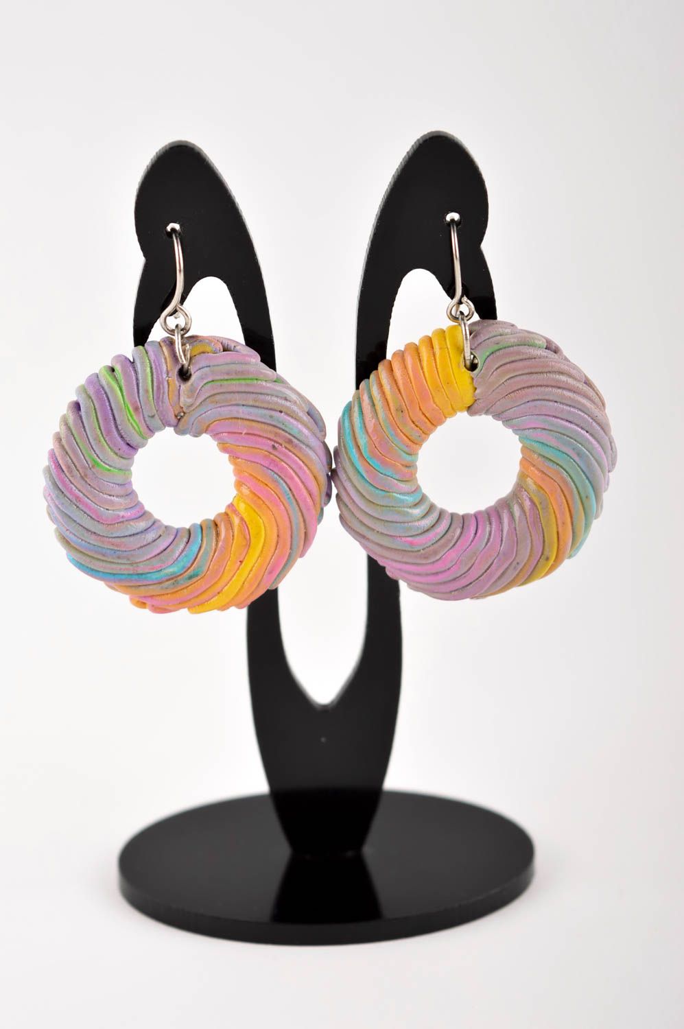 Handmade bunte schöne Creolen Ohrringe Polymer Schmuck Accessoire für Frauen  foto 2
