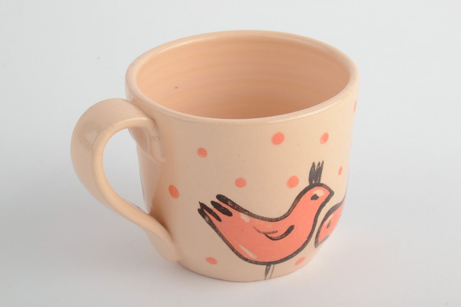 Керамическая чашка расписанная эмалью и покрытая глазурью с рисунком птичек фото 3
