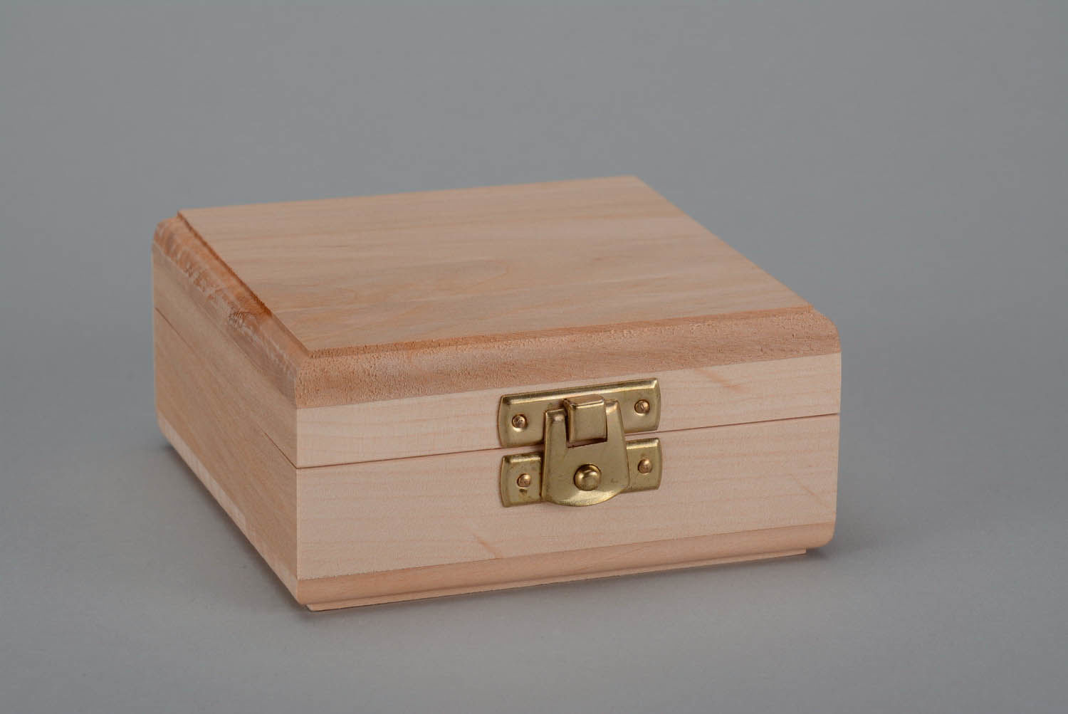 Boîte à décorer faite main en bois photo 1