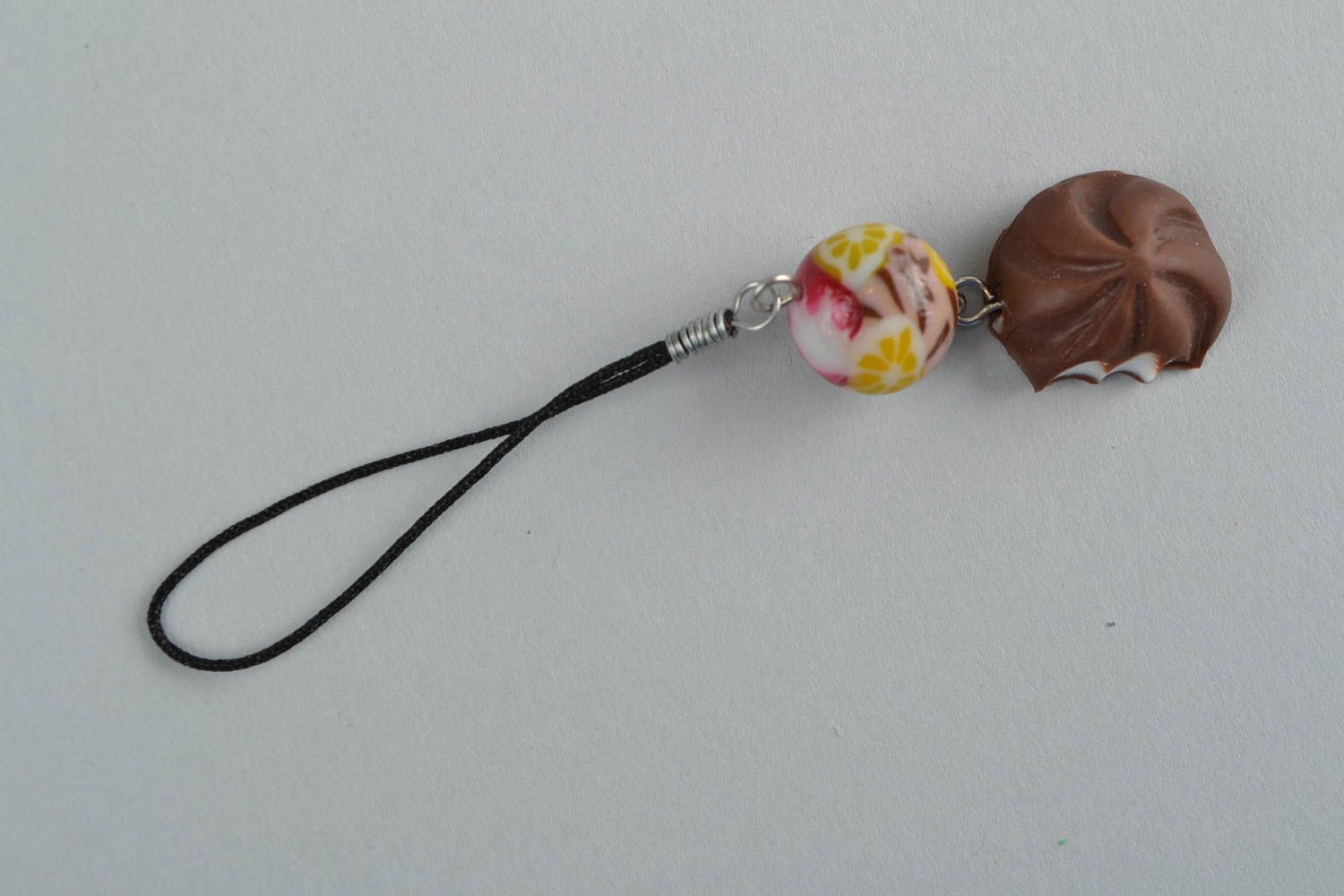 Lustiger schöner Damen Schlüsselanhänger aus Polymer Ton handmade Süßigkeit  foto 3