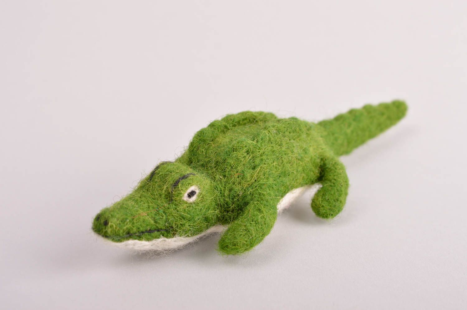 Валяная игрушка ручной работы мягкая игрушка детская шерстяная игрушка Крокодил фото 3