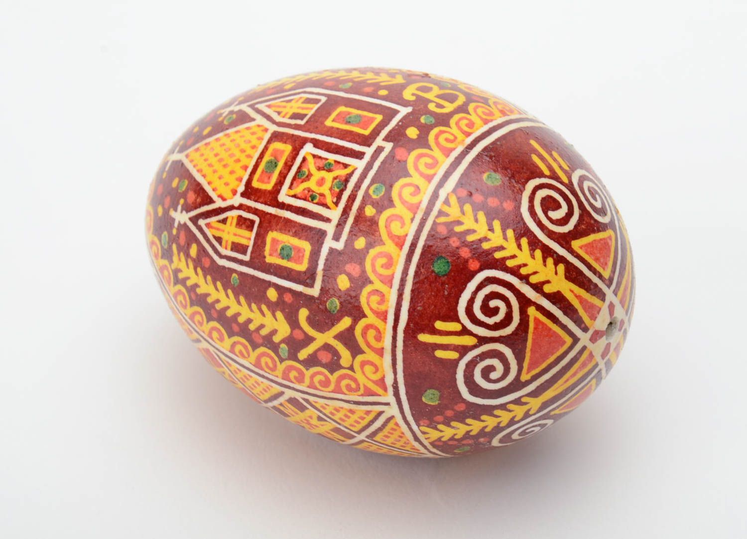 Huevo de Pascua de ganso pintado artesanal en técnica de cera foto 2