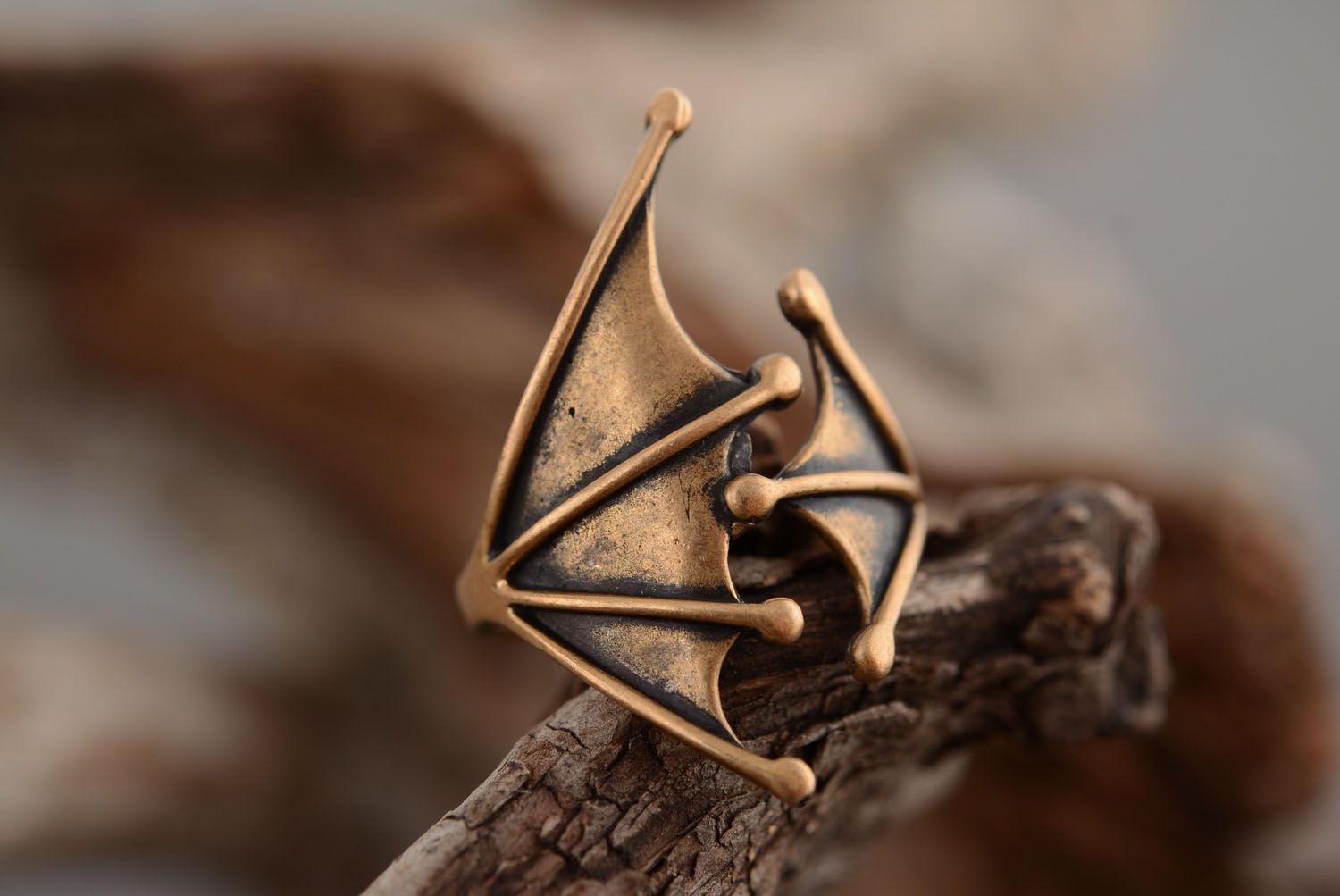 Bronze Ring handmade Flügel der Fledermaus foto 2