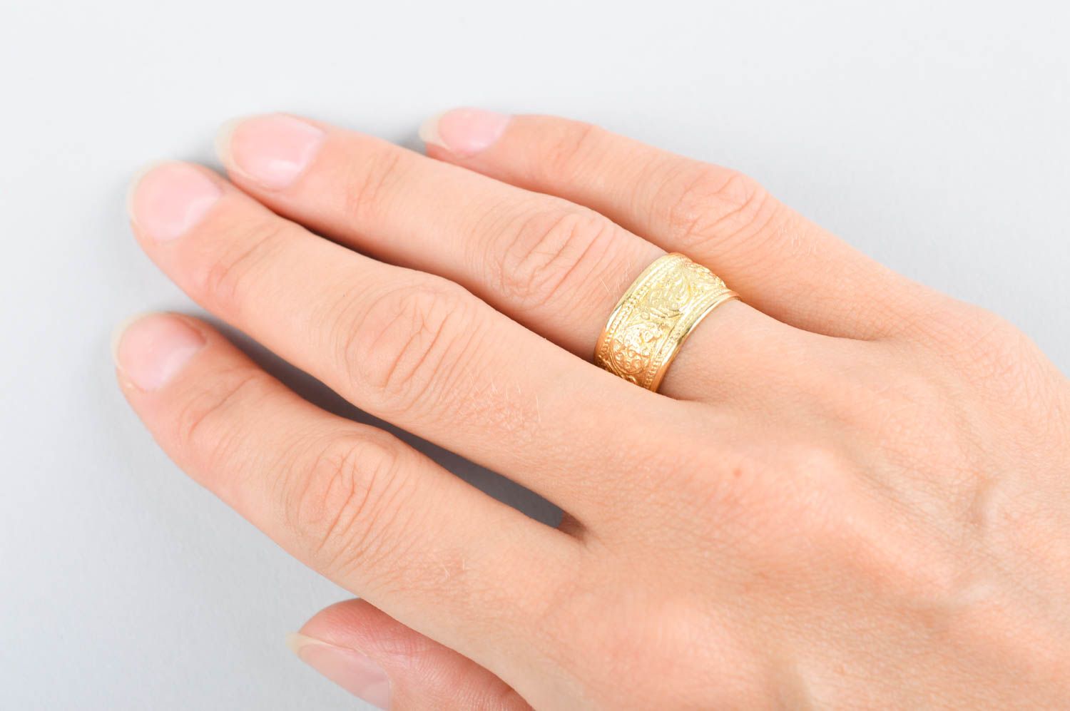 Кольцо ручной работы металлическое украшение из латуни широкое модное кольцо фото 5