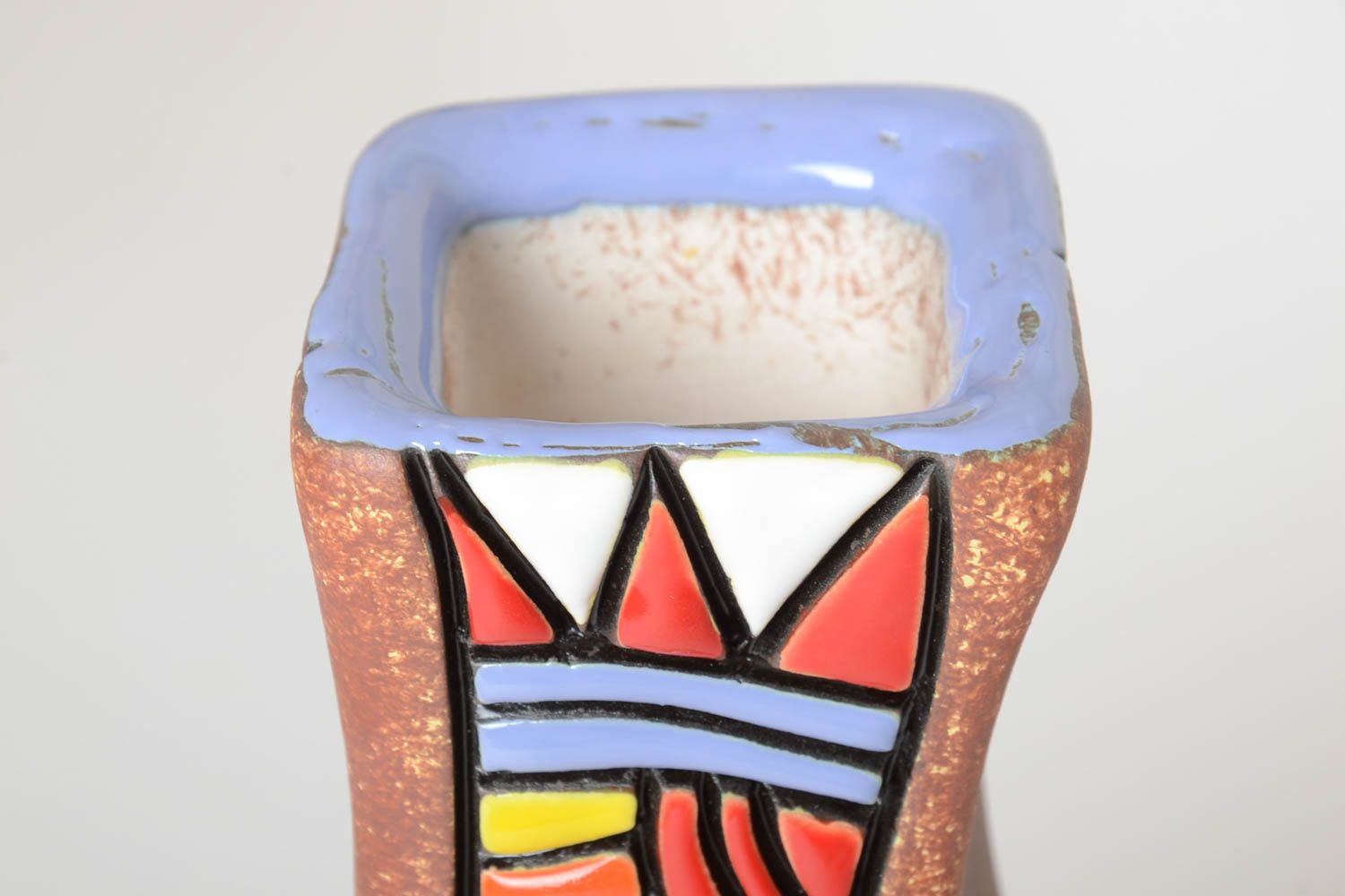 Сувенир ручной работы керамическая ваза для цветов декор интерьера цветок Майя фото 3