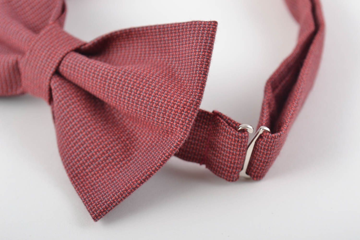 Beautiful handmade designer unisex fabric bow tie of claret color photo 2