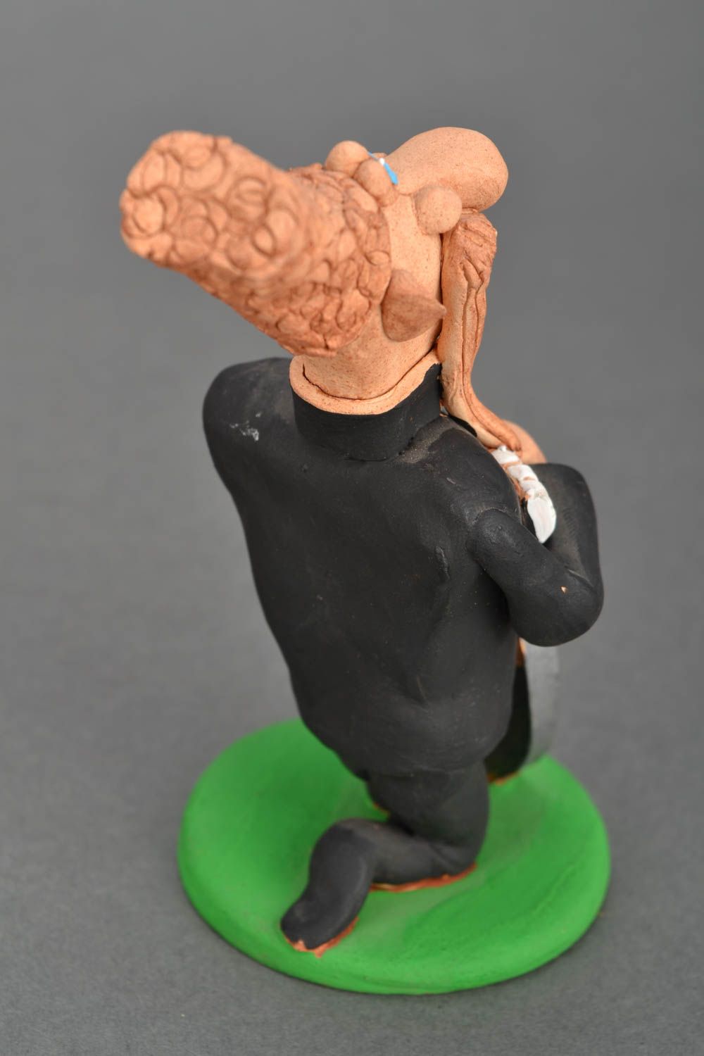 Figurine en céramique faite main Géorgien avec poignard photo 4