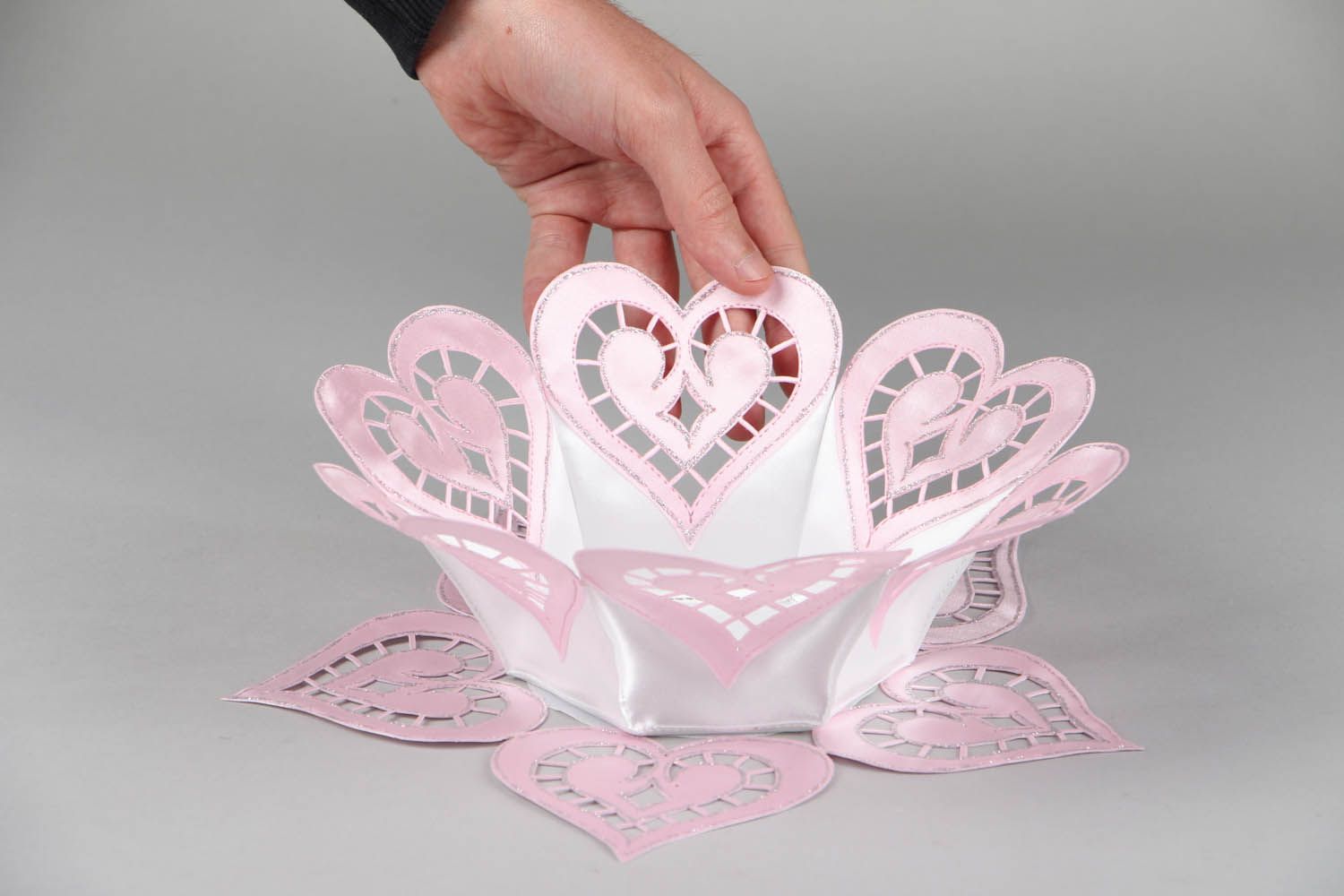 Vaso volumoso de tecido para mesa coração feito à mão  foto 5