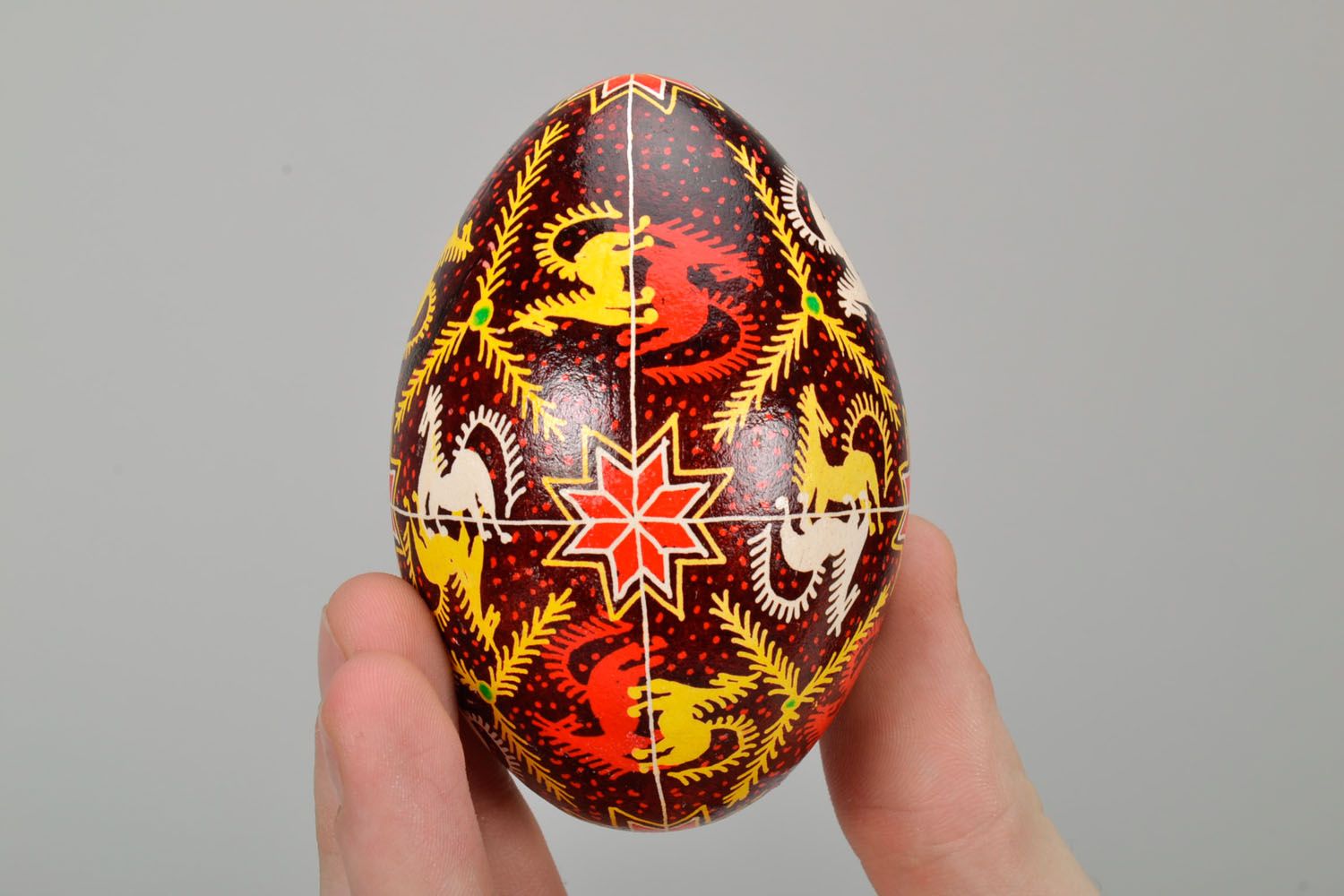 Oeuf de Pâques à suspendre fait main multicolore de style ethnique ukrainien  photo 5