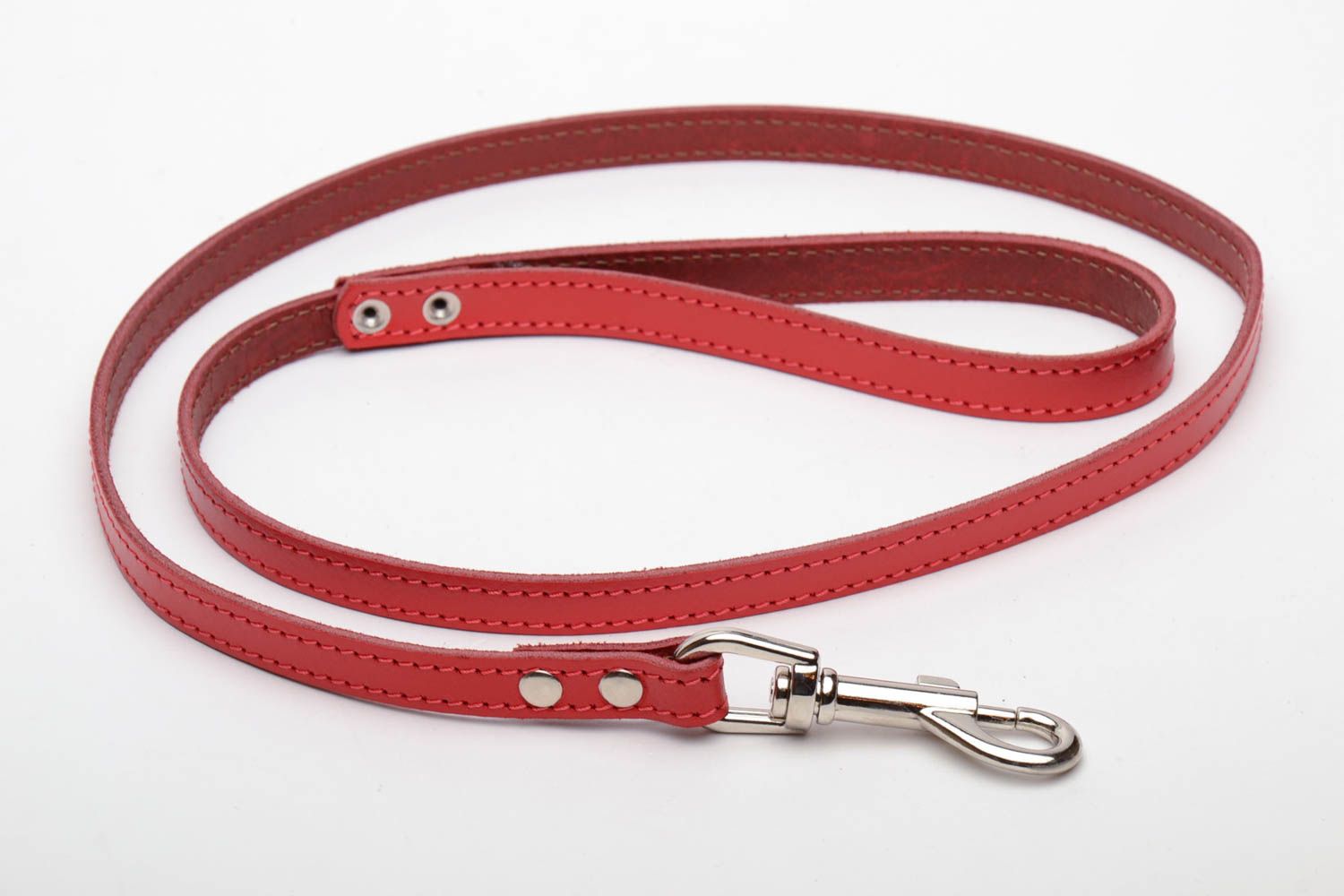Red leather dog leash photo 2