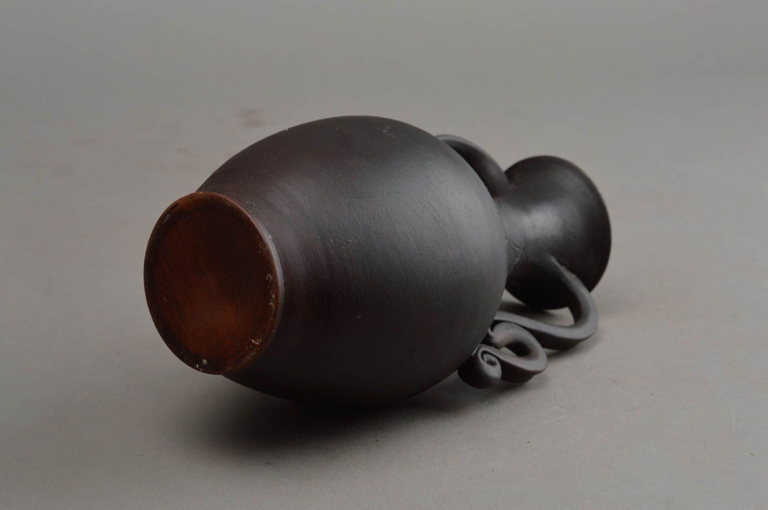 Petit vase en céramique avec anses fait main pour fleurs noir décoration maison photo 9