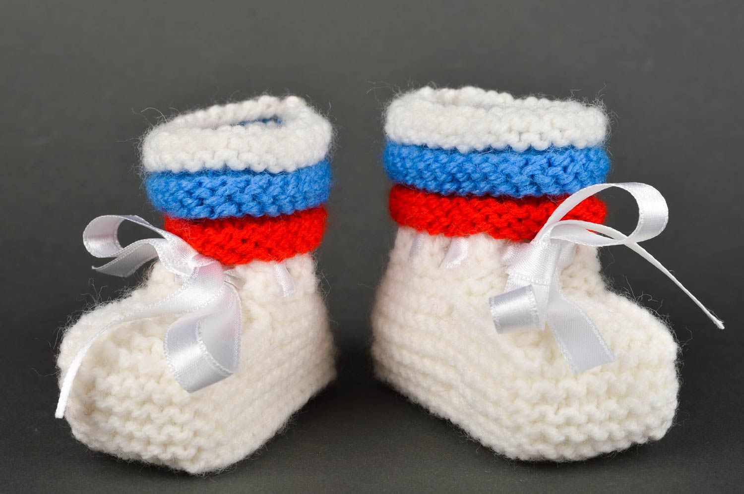 Chaussons bébé au crochet faits main Chaussures bébé chauds blancs Vêtement bébé photo 1