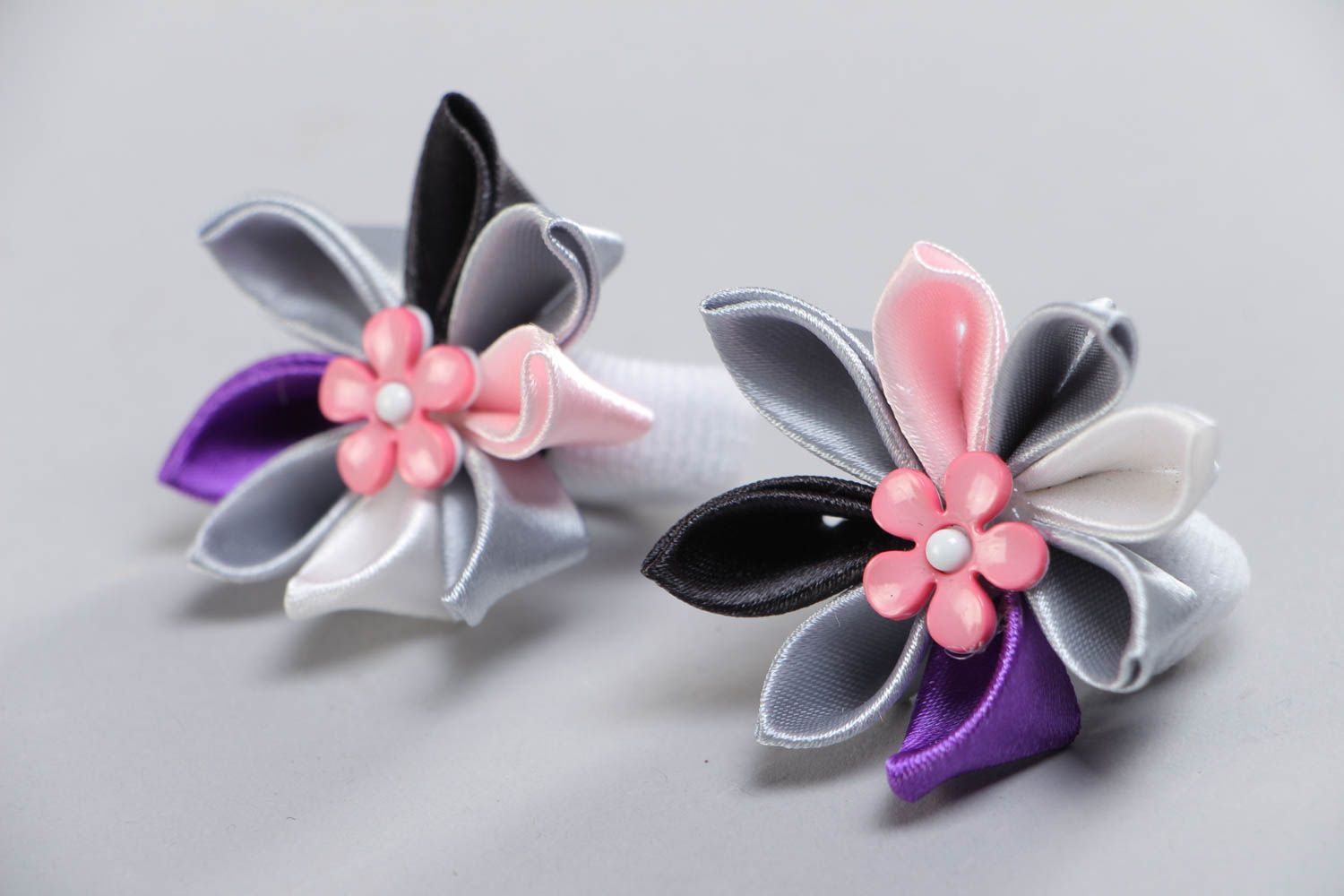 Handmade set of scrunchies 2 pieces made using kanzashi technique for women photo 2