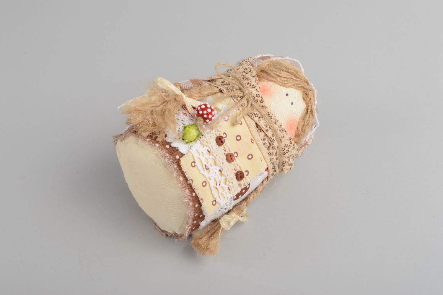 Ethno Puppe aus Textil beige mit Korn aus echten Stoffen handgeschaffen schön foto 4