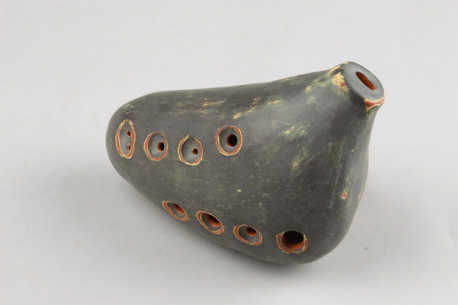 Ocarina, globular flute made of clay with 8 holes photo 4