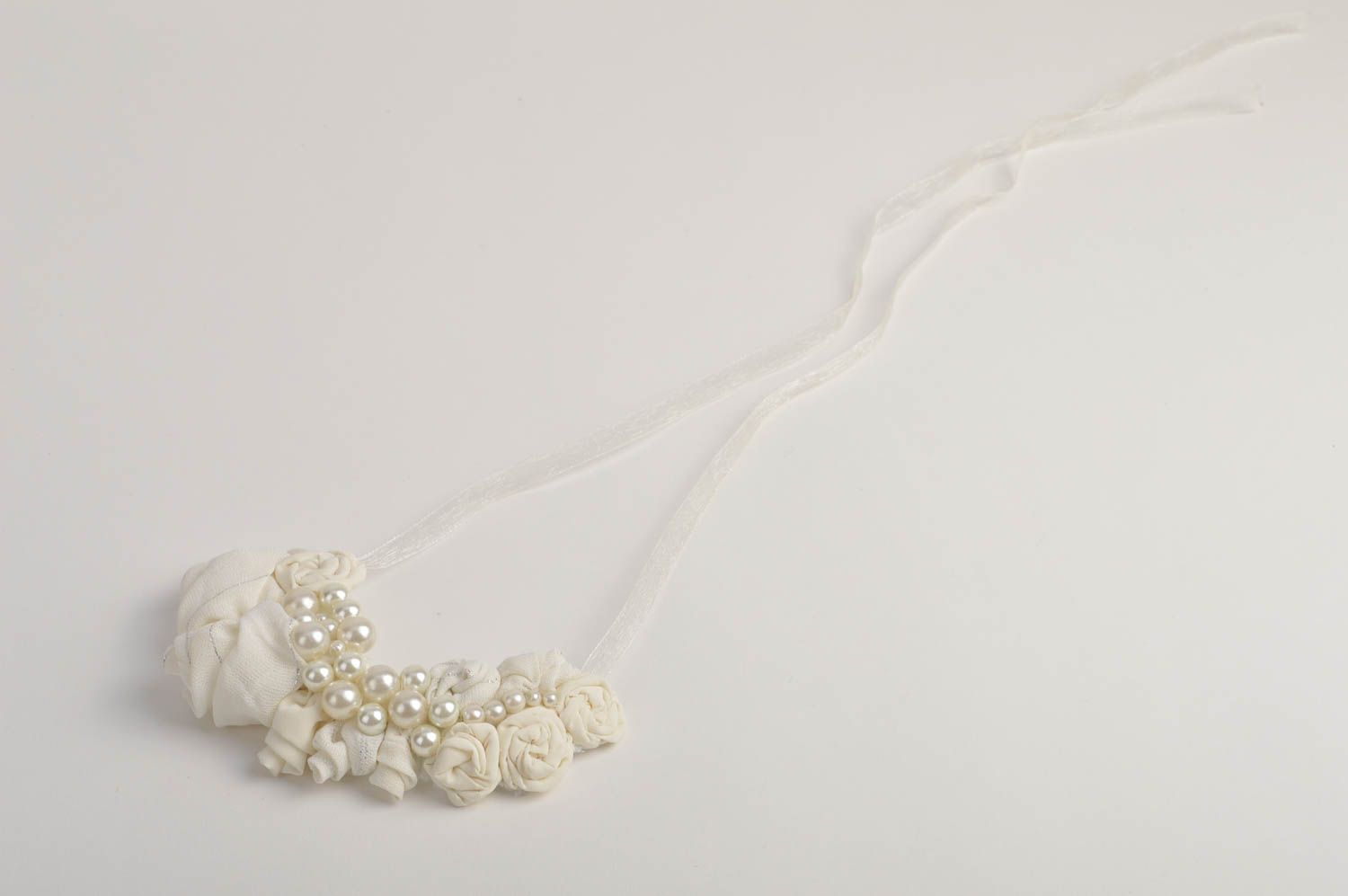 Collier textile blanc Bijou fait main Accessoire femme mousseline de soie photo 3
