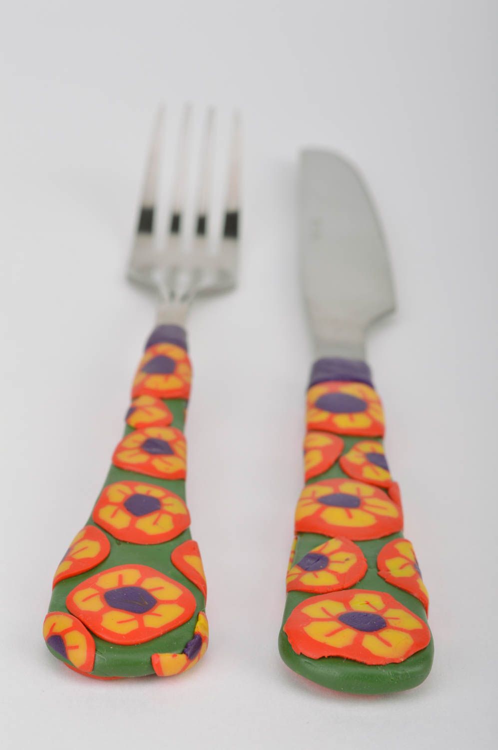 Couteau et fourchette faits main avec anses en pâte polymère ustensiles design photo 4