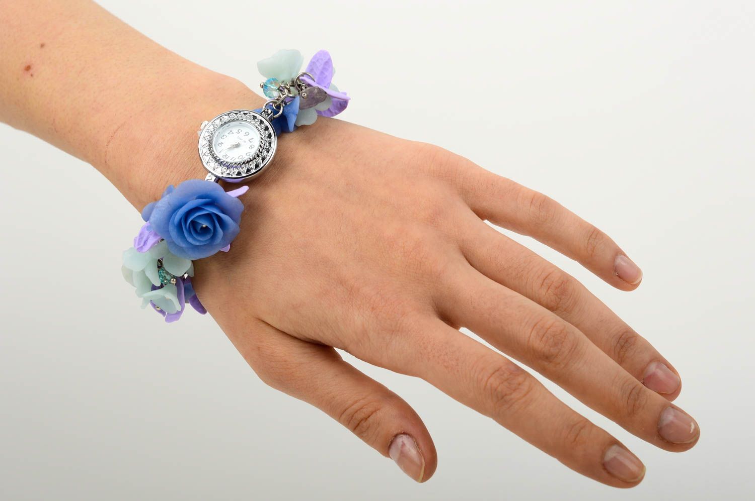 Montre design faite main Accessoire femme bracelet floral bleu Cadeau insolite photo 2