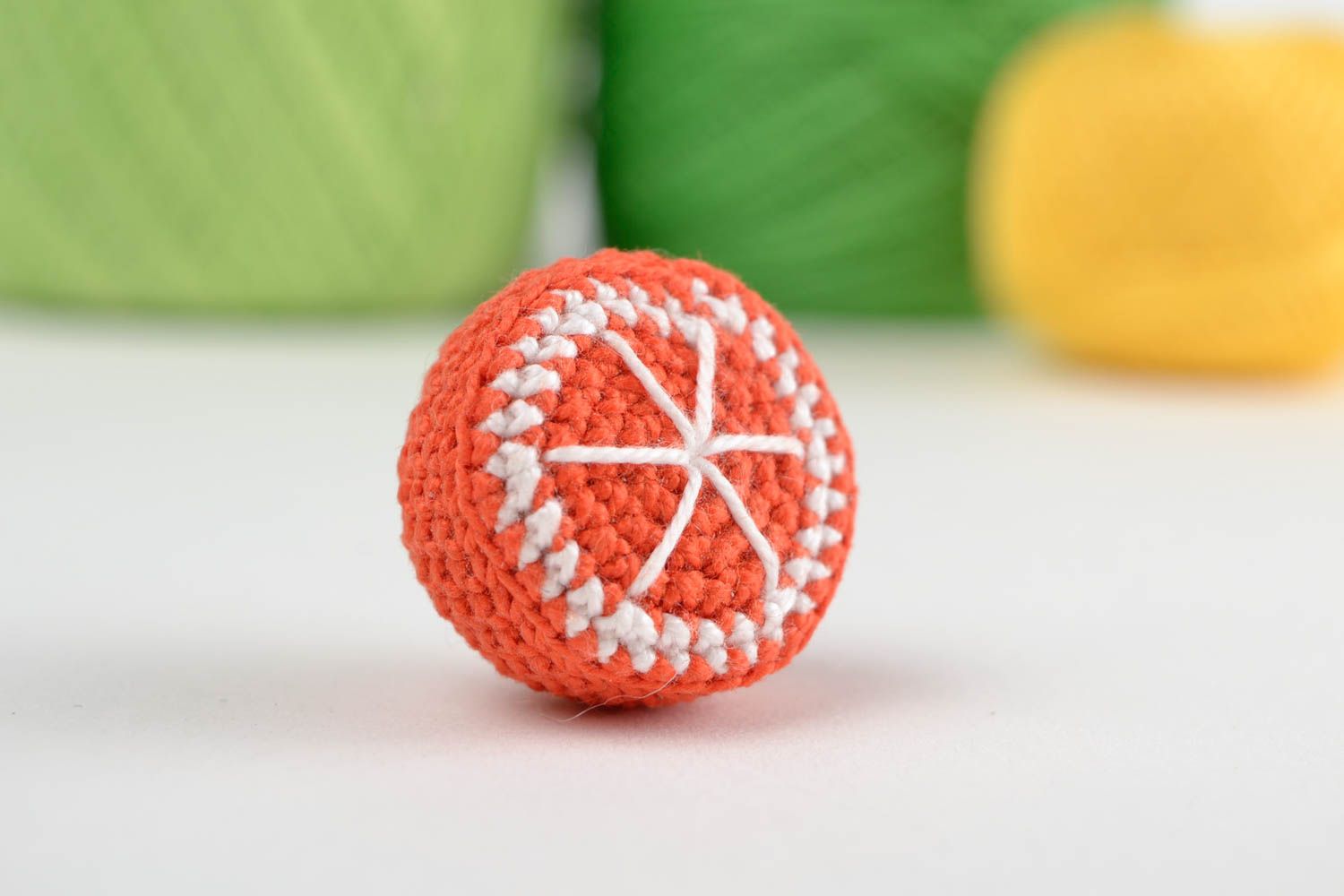 Handmade gehäkeltes Obst Spielzeug für Babys Geschenk Idee Apfelsine rot foto 1
