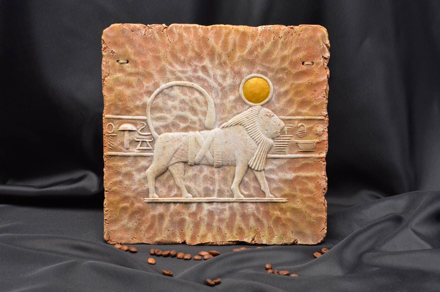 Панно со львом из глины ручной работы настенный декор со знаком зодиака фото 6