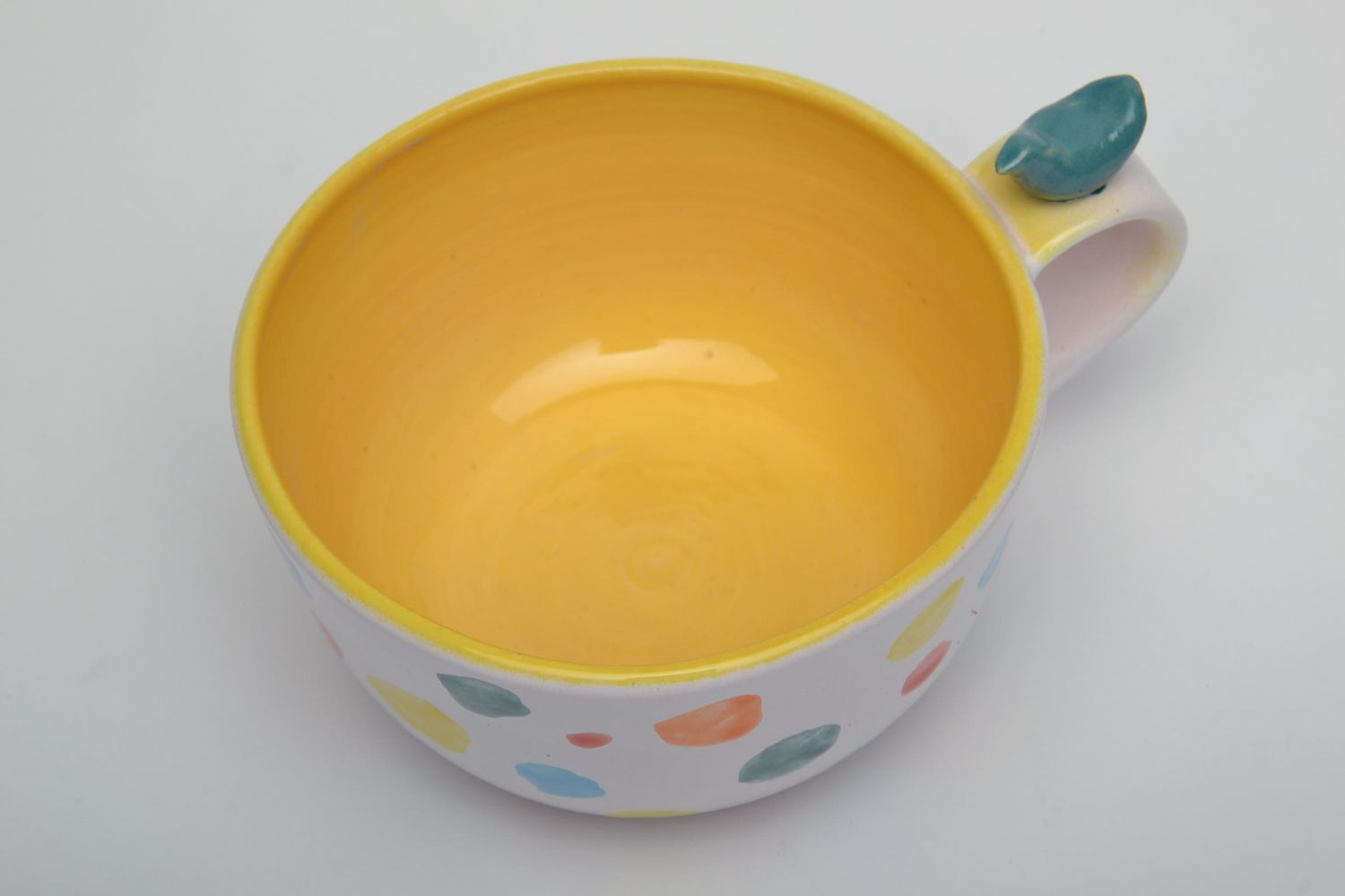 Глиняная чашка расписанная эмалью и глазурью разноцветная фото 3