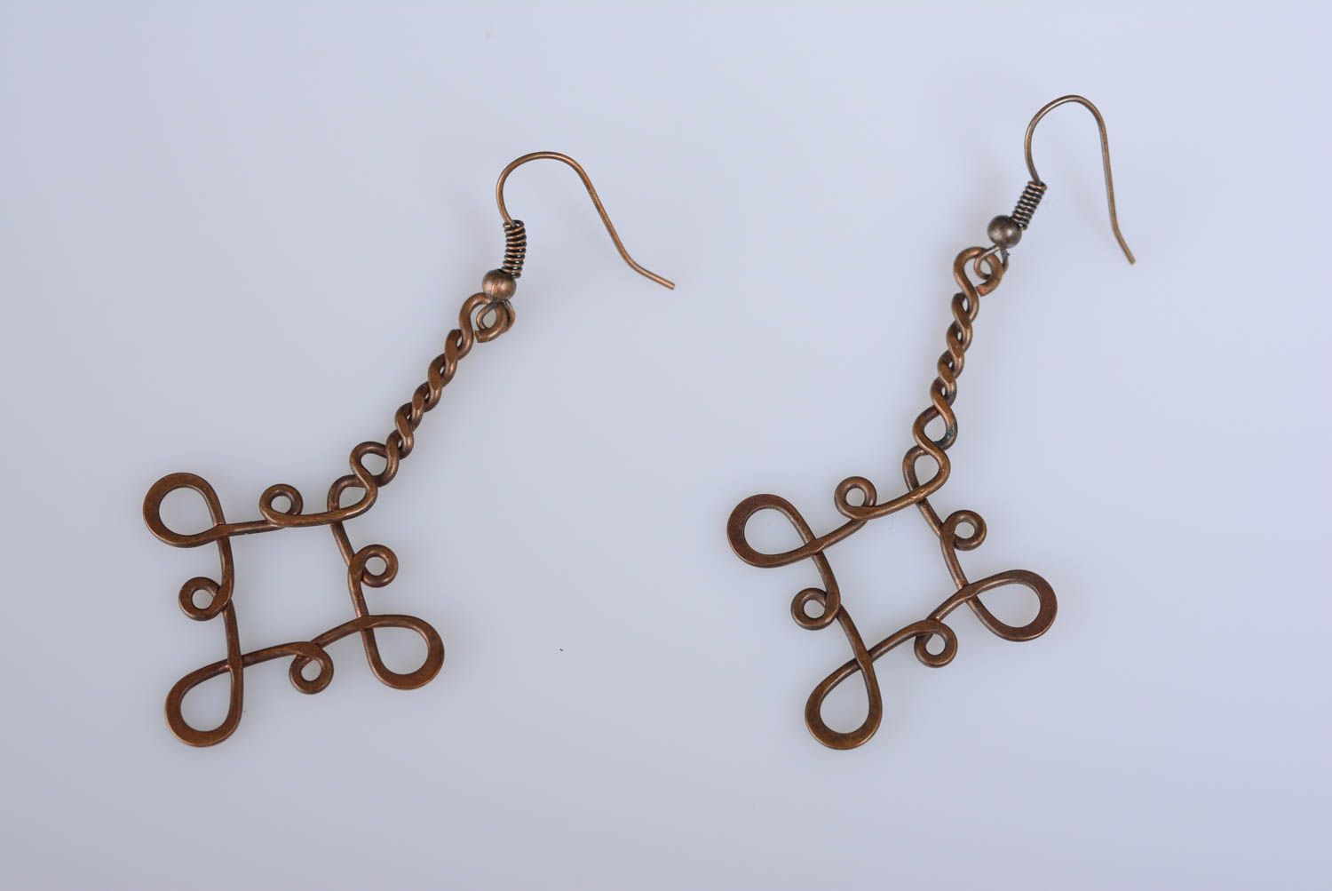 Boucles d'oreilles wire wrapping longues en cuivre originales faites main photo 4