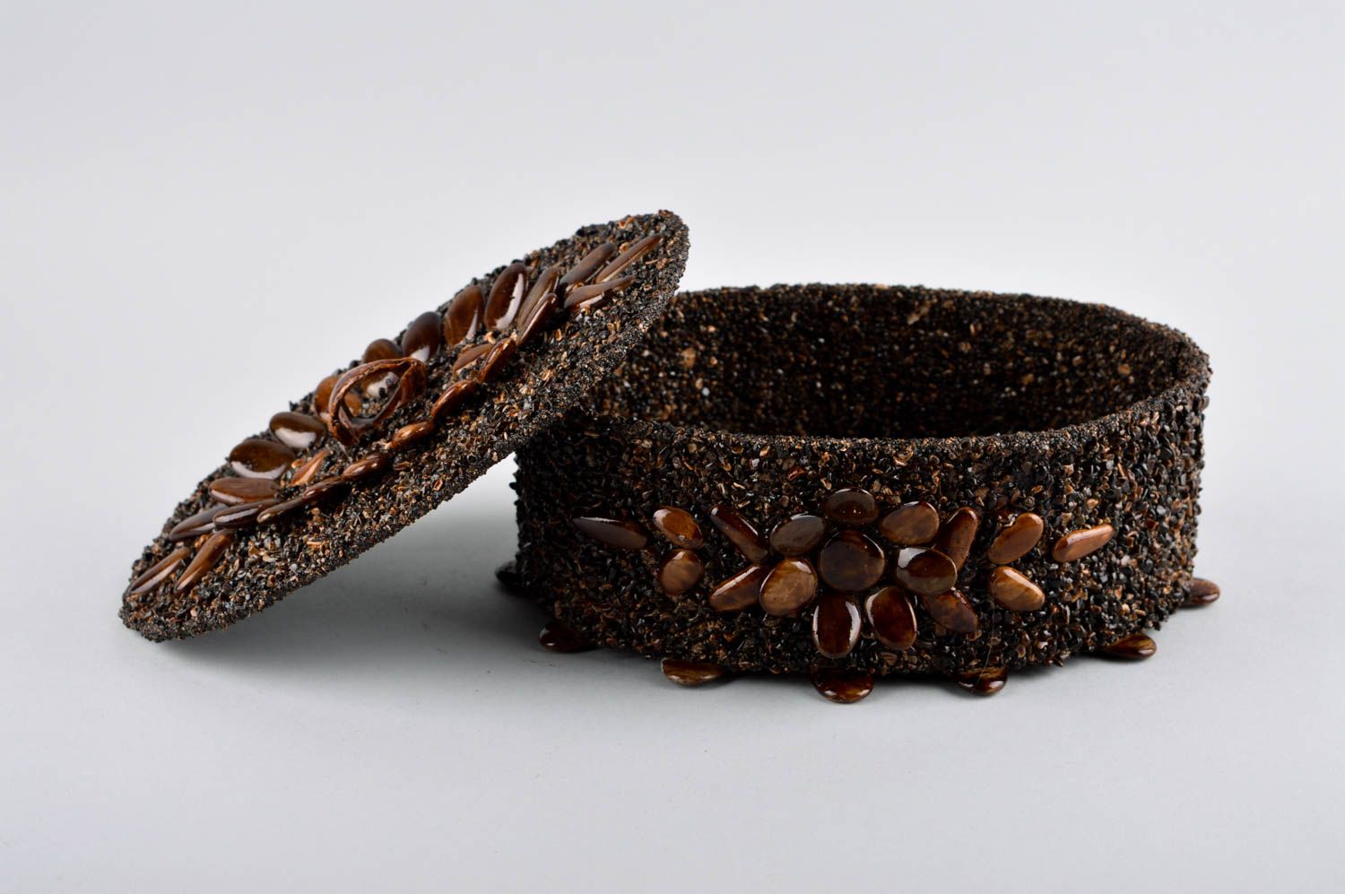 Boîte à bijoux originale faite main marron avec pierres Cadeau pour femme photo 1