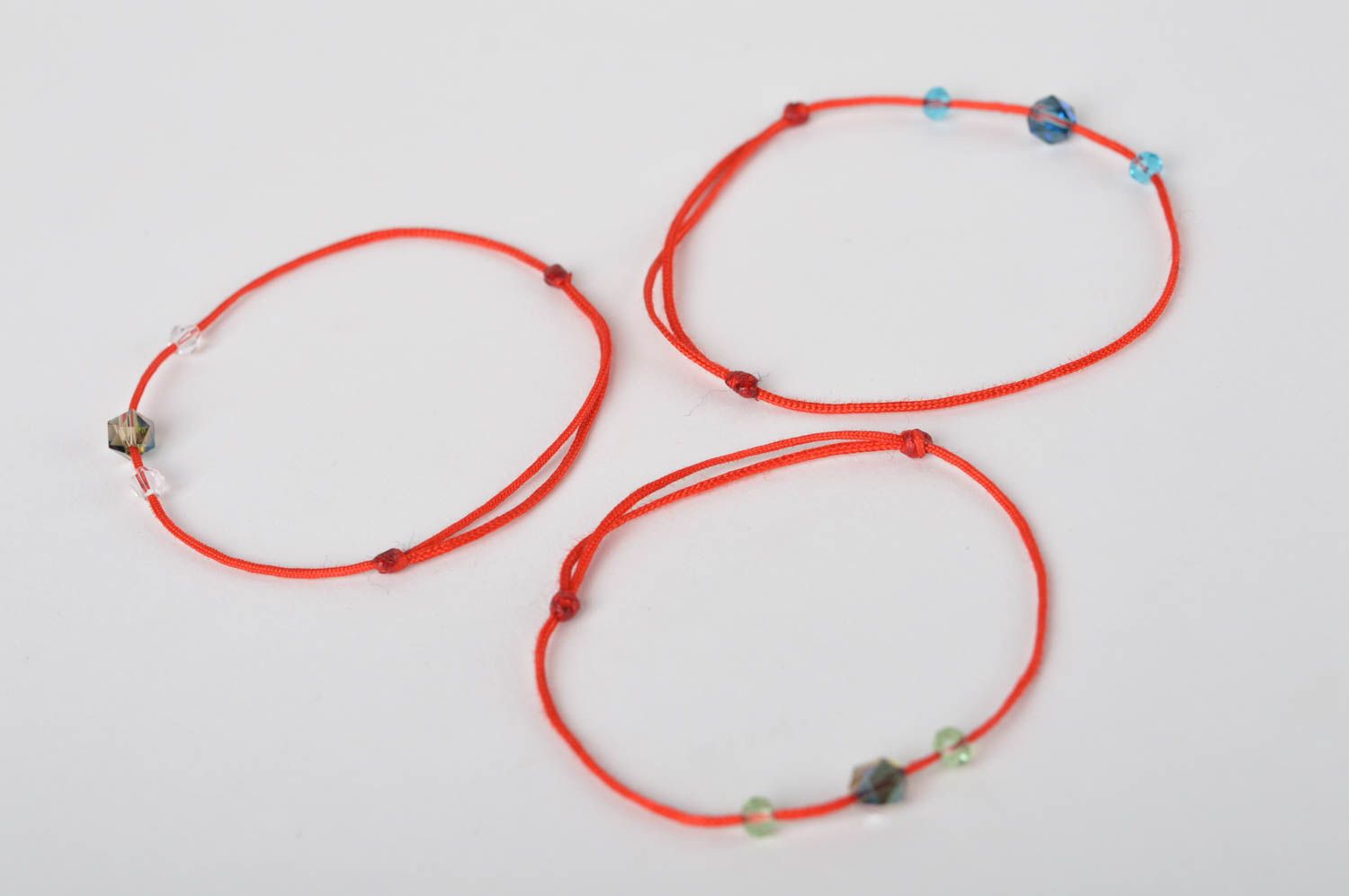 Красные браслеты ручной работы три стильных браслета с бусинами модная бижутерия фото 4