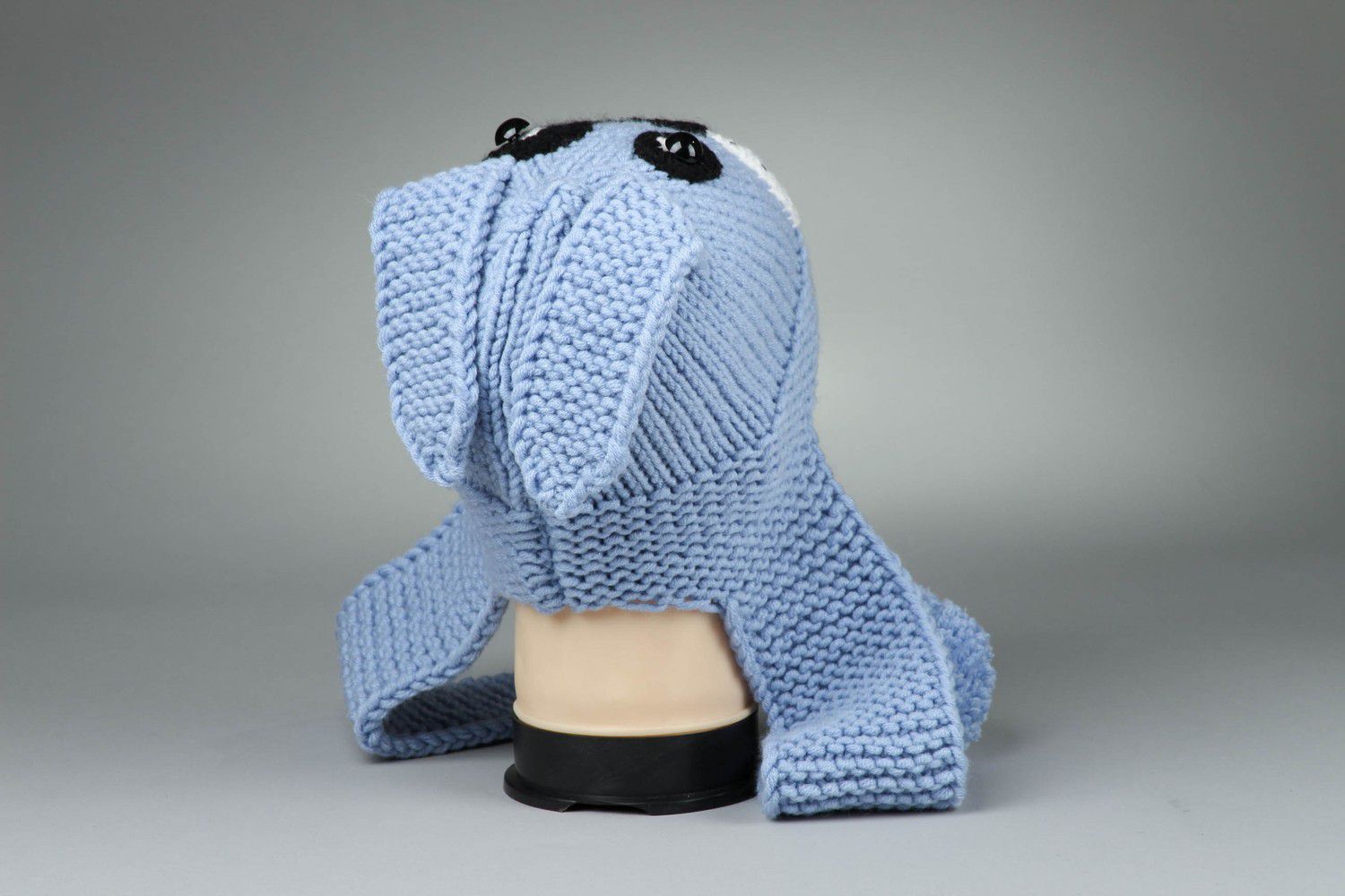 Bonnet tricoté lapin bleu fait main photo 3