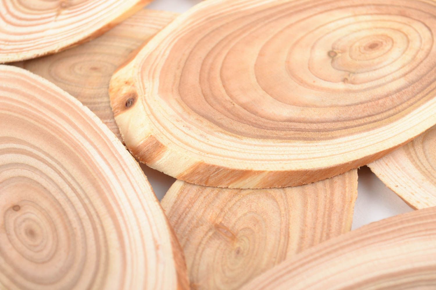 Salvamanteles de madera hechos a mano conjunto de tres piezas para cocina cómodos foto 4