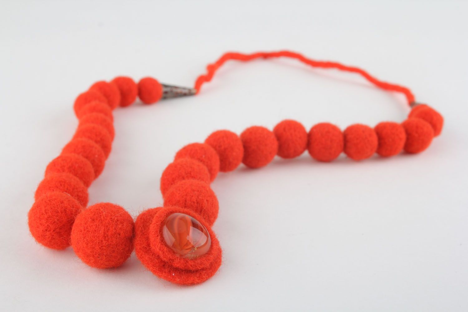 Wool felted beaded necklace photo 2