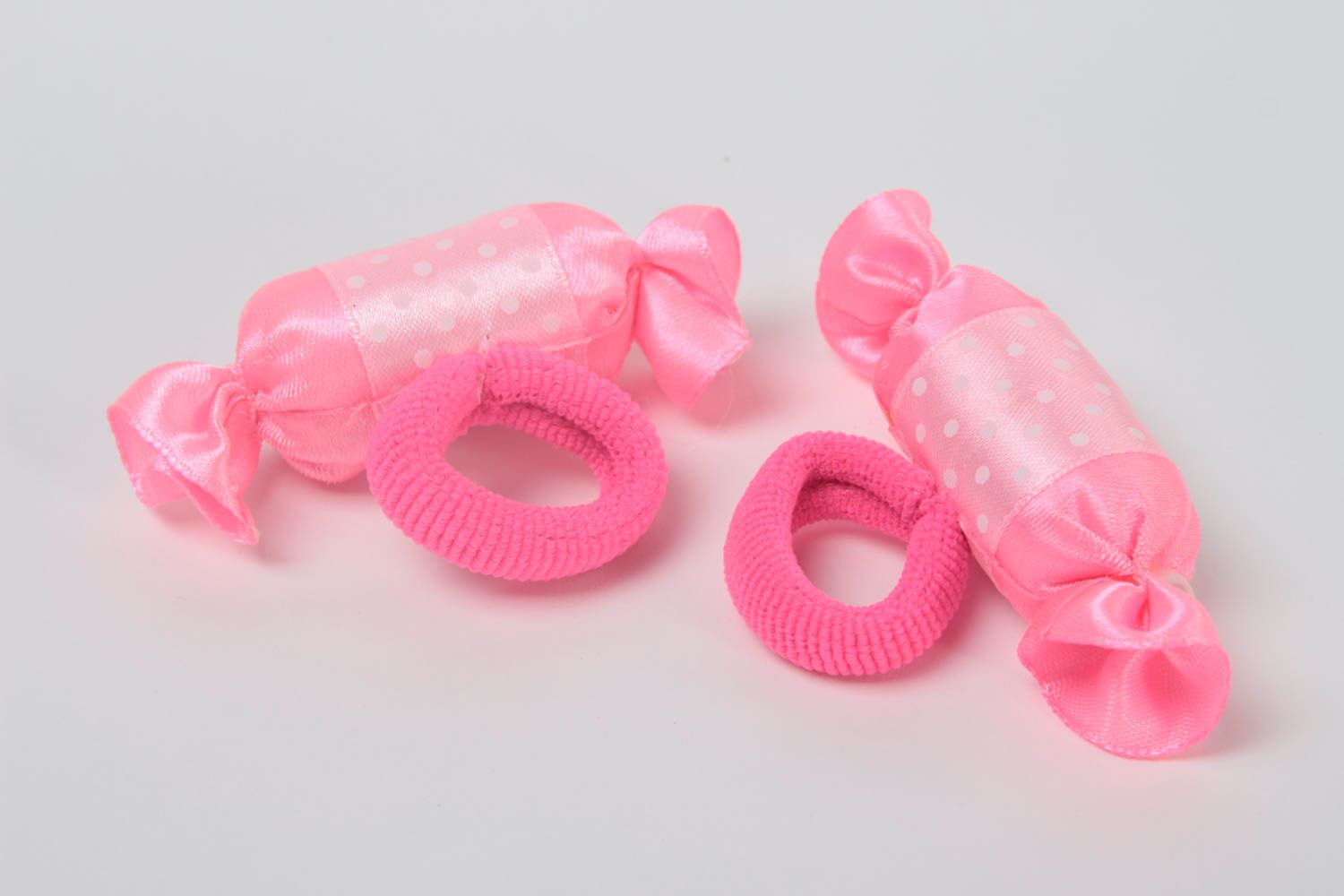 Детские резинки для волос из атласа в виде конфет набор 2 шт розовые хенд мейд фото 4