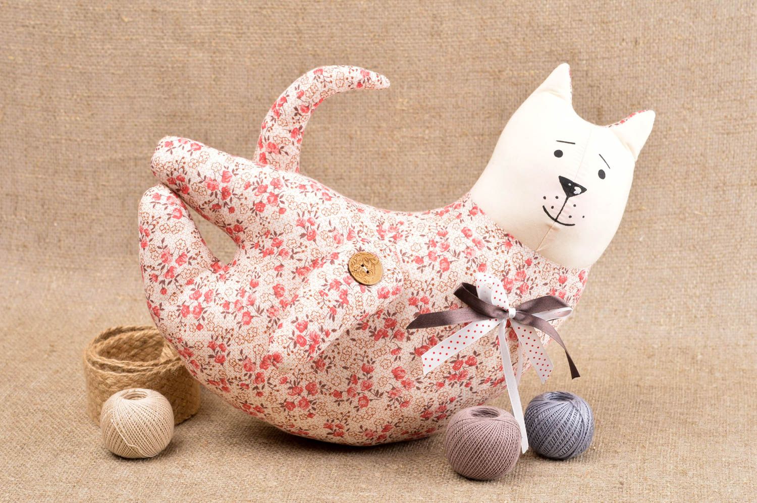 Игрушка кот ручной работы детская игрушка хлопковая мягкая игрушка цветочная фото 1