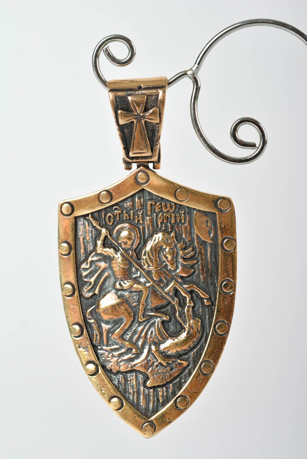 Pendentif en métal Bijou fait main en bronze Accessoire homme Georges de Lydda photo 1