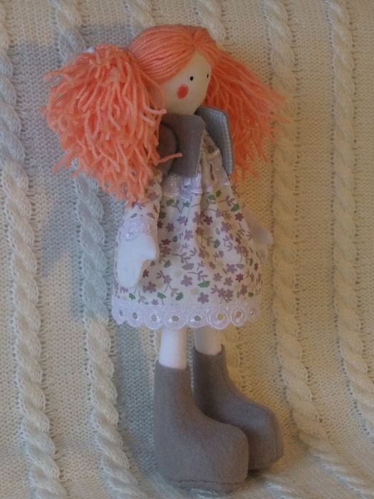 Авторская кукла из ткани ручной работы с волосами из нитей для дома и детей фото 5