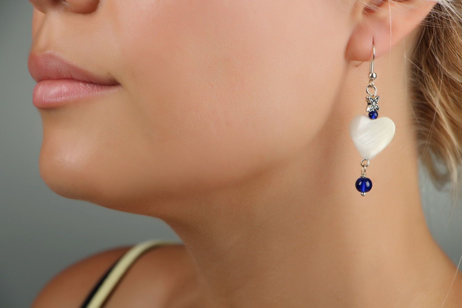 Long earrings made of pearl photo 4