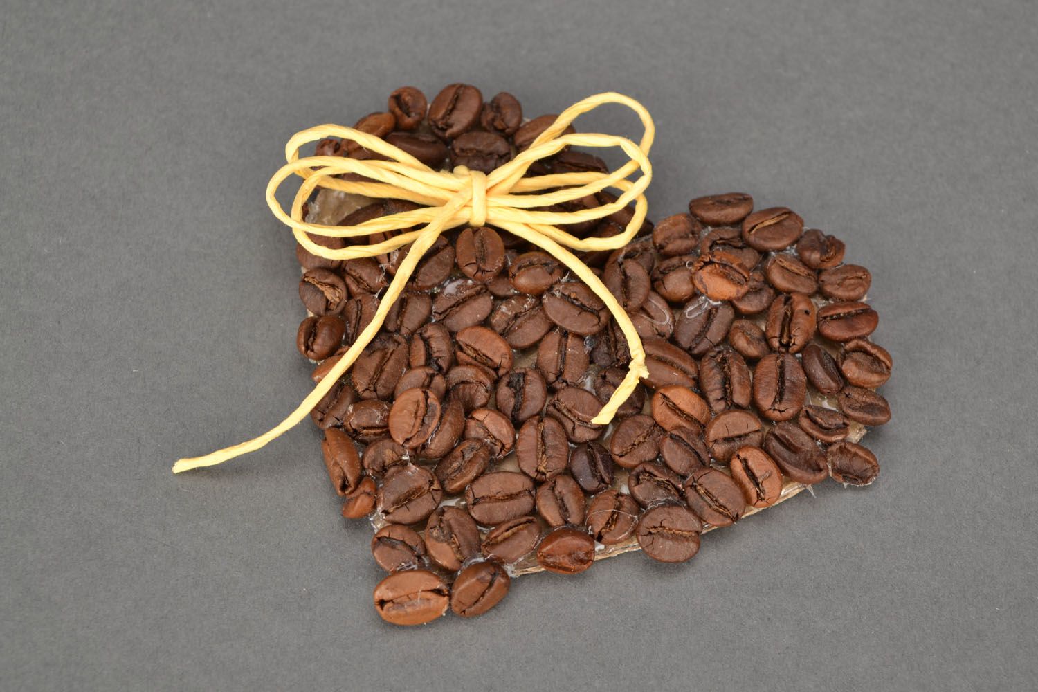Ímã coração de grãos de café foto 1