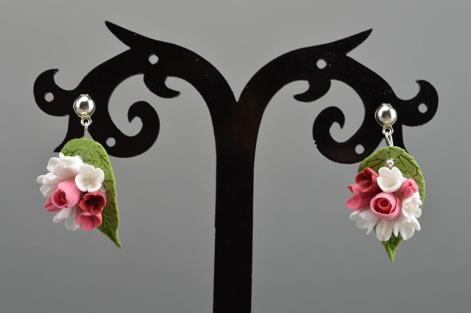 Handgemachte Blumen Ohrringe aus Polymerton Blätter mit Blumen für modische Dame foto 5