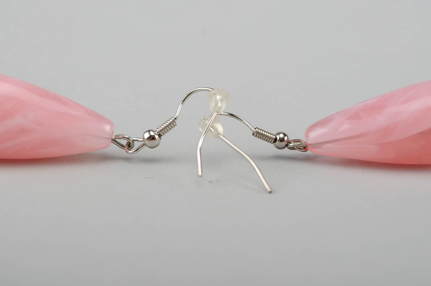 Boucles d'oreilles en perles acryliques Les pierres roses photo 5