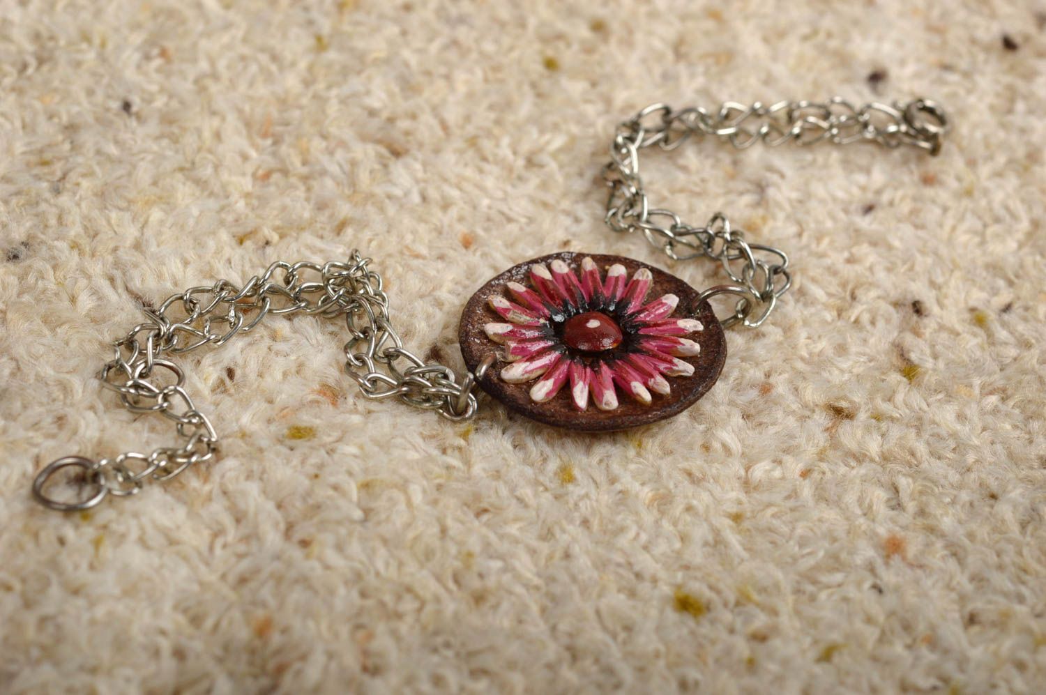 Bracelet chaîne Bijou fait main avec élément en cuir floral Cadeau femme photo 1
