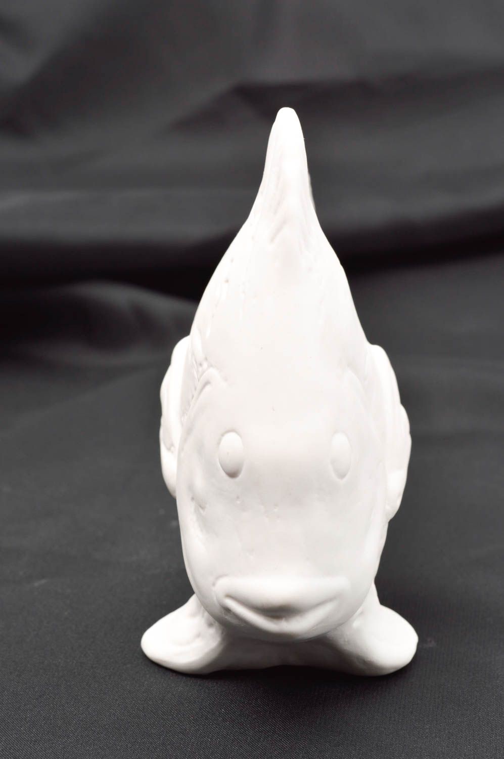 Figura de pez blanca figura hecha a mano de yeso elemento decorativo para casa
 foto 2